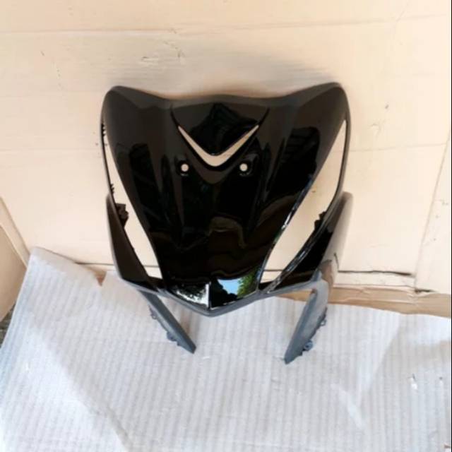 Tameng sayap REVO FIT FI,hitam