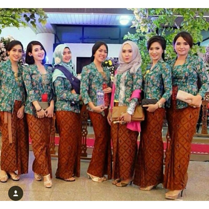 Kain batik panjang halus/tapih murah/kain jarik ibu melahir kan/bawahan kebaya/kain batik terlaris/cap cent asli/batik pekalongan