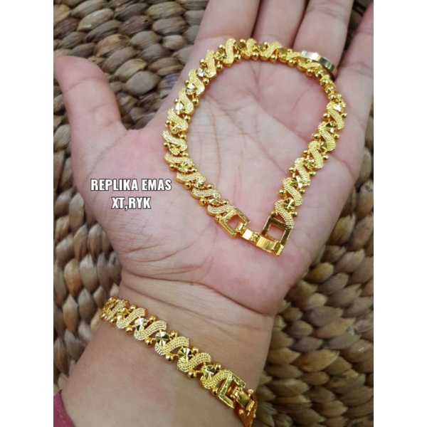 Gelang 1bambu , serabut kelapa, ulat banyak,Rante, apis emas 24k /replika,awet,persis seperti asli,tahan,cantik