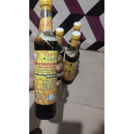 

MADU HITAM (MANIS) JAMIYYATUS SHOLAWAT WAL MANAQIB 450 ML