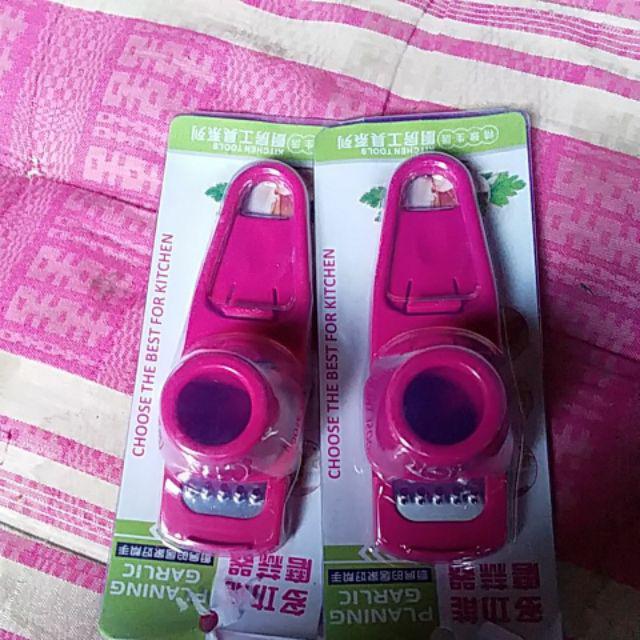 Parutan Bawang Penghalus Bumbu (mini Onion Slicer)