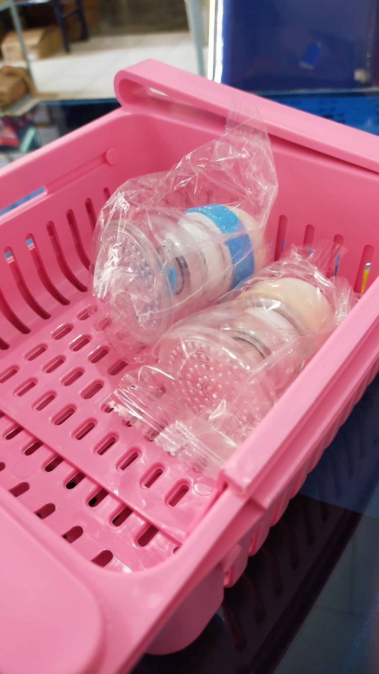 Rak Kulkas Tempat Penyimpanan Makanan