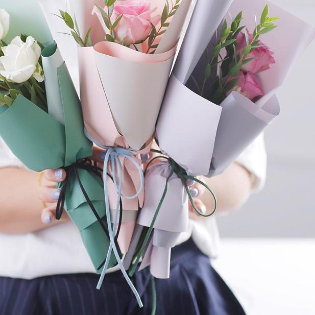 

♫ KERTAS BUNGA OY (1 PACK = 20 LEMBAR) FLOWER WRAPPING PAPER KERTAS PEMBUNGKUS BUKET BUNGA WATERPROOF ➴