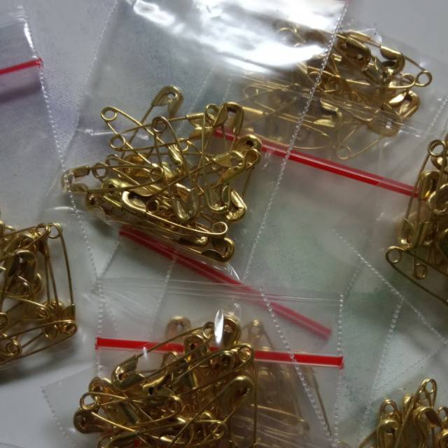

Peniti kecil warna emas