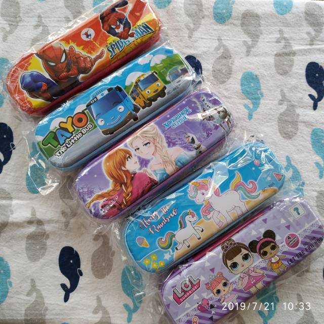 

Pencil case zipper kaleng karakter/ tempat pensil kaleng sleting