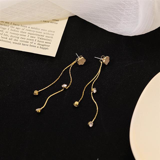 Sterling silver jarum gaya Korea long drip mengkilap bunga temperamental jumbai internet influencer