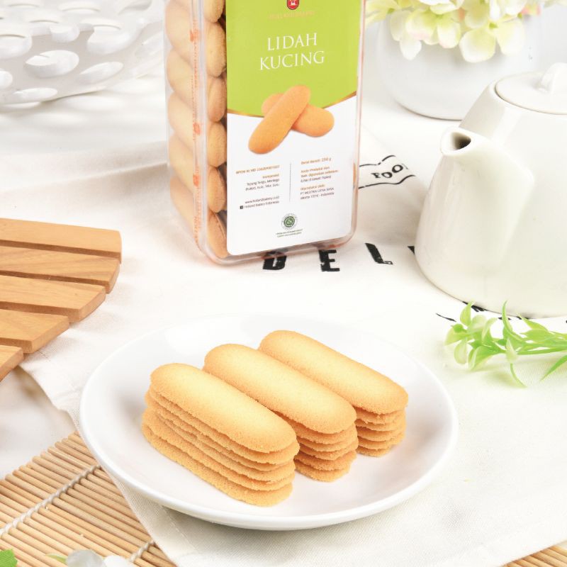 Holland Bakery-Lidah Kucing Toples Segi 4