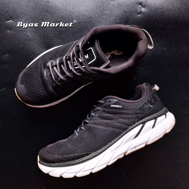 Hoka One Clifton 6