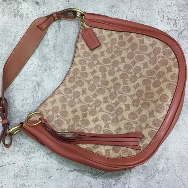 Coach Sutton Hobo In Signature