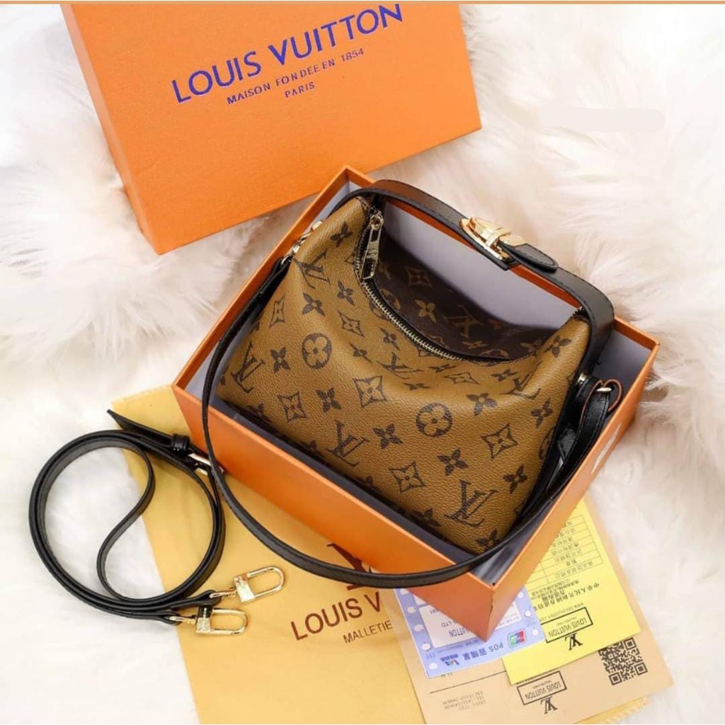 L Vuitton HOBO BB 3074 (Free Sarung +BubbleWrap)