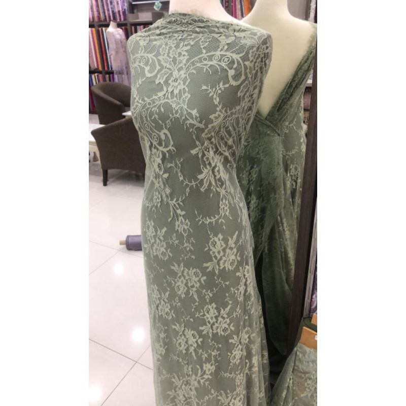 Brokat Chantily hijau sage panelan pjg 3 meter