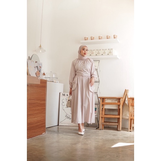 READY STOCK ! Arqélclo X Dela Ayu 세정 Sejeong Set - Stelan Korea Pearl