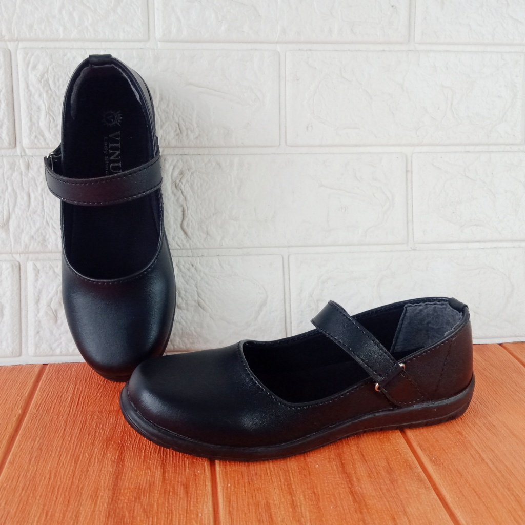 Sepatu Pantofel Anak Perempuan Vinus V.01Tr Size 31-35 Hitam