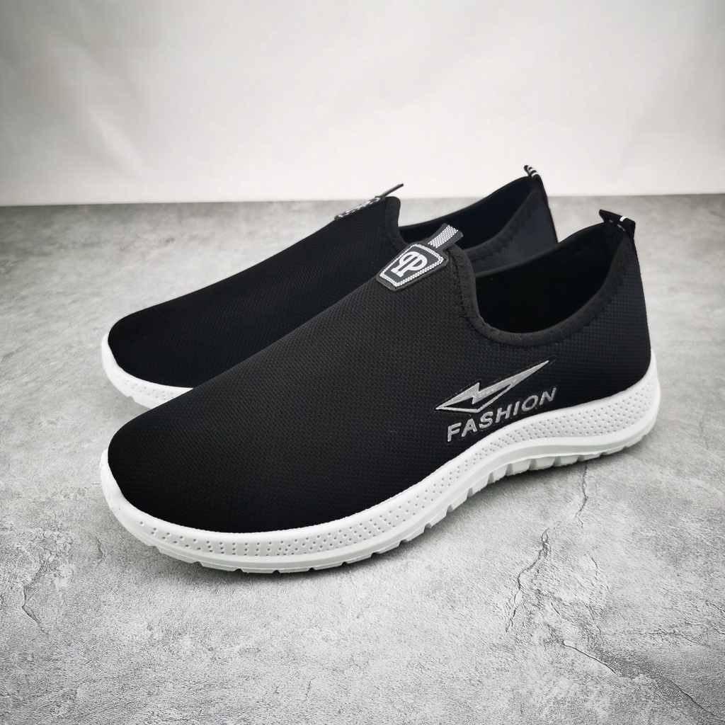 IMPORT SEPATU SLIP ON SPORTY FASHION SLOP PRIA !!! FREE BOX KAOS KAKI - 2 WARNA