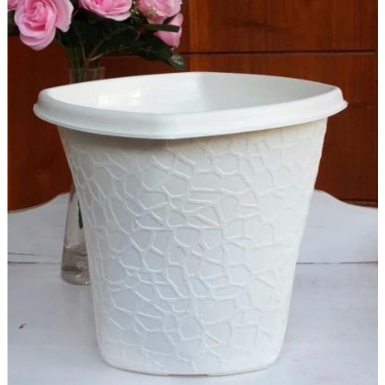 POT BUNGA PUTIH TWISTER 20 WARNA