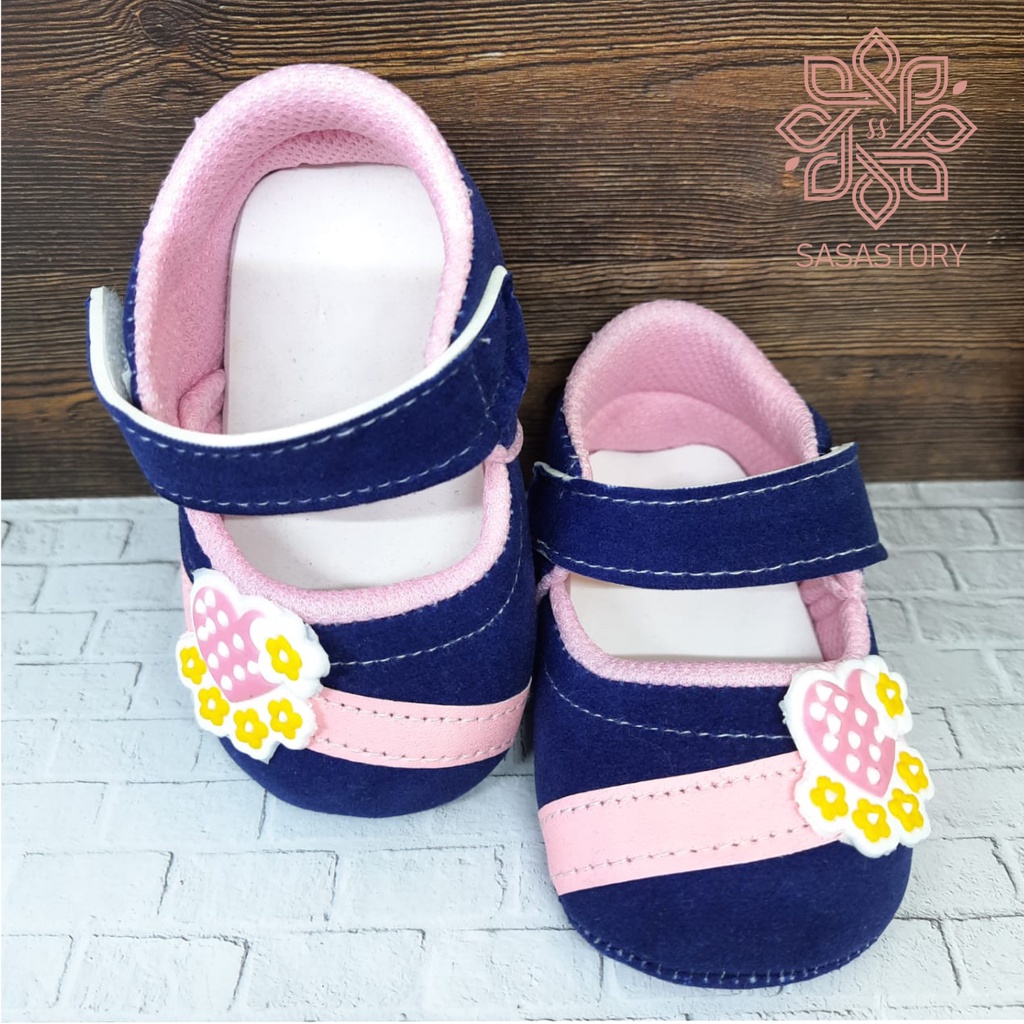 SEPATU PREWALKER BABY BAYI PEREMPUAN 0-12 BULAN BAHAN BLUDRU LOVE BUNGA GP04