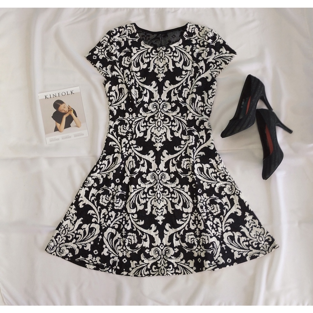 Preloved Mini Dress/Gaun Wanita Batik Hitam Putih