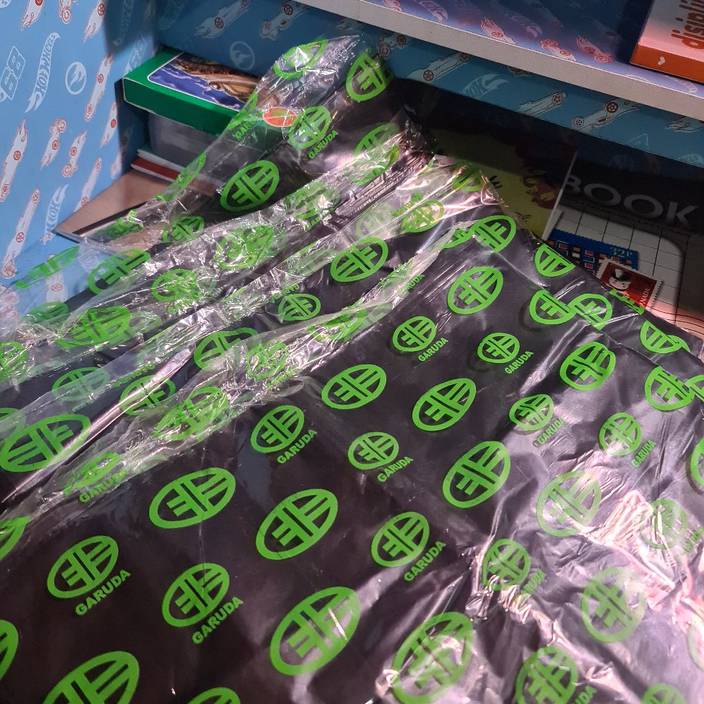 Potongan Harga!!! Kantong Plastik Kresek Hitam Merk Garuda  Ekonomis Uk 35 X 50