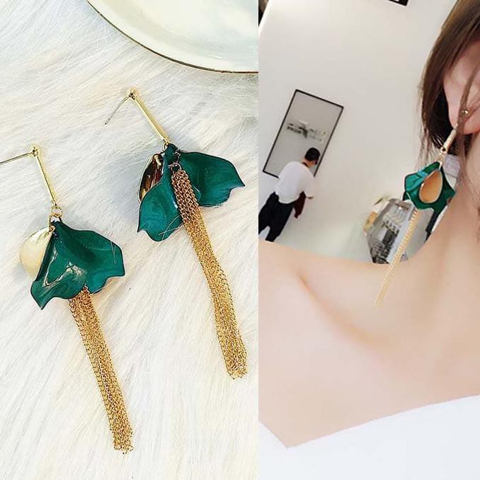 Anting Korea Acrylic Flower Petals Earrings Des818 K2450