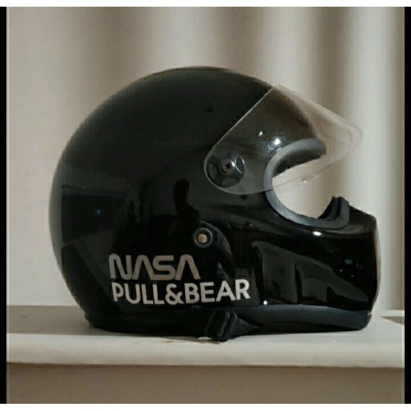 

stiker cutting nasa pull & bear