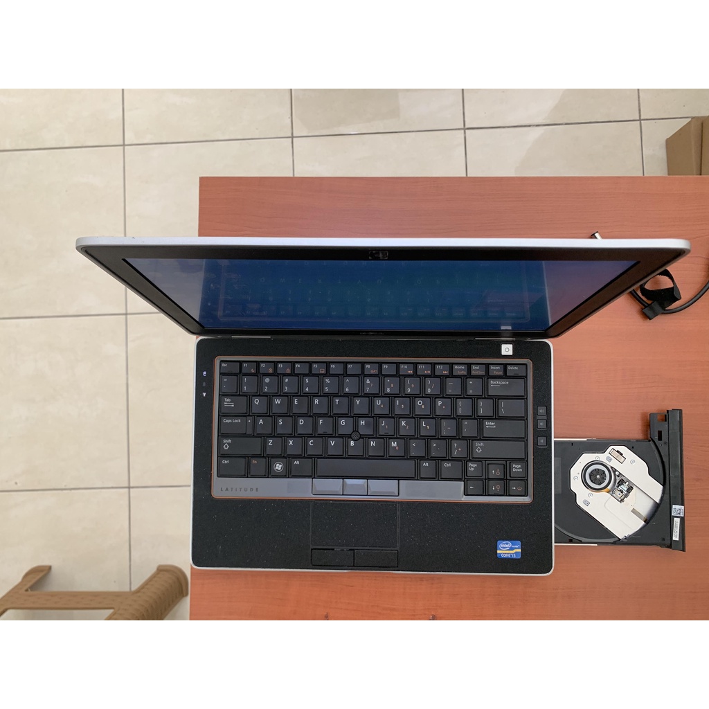 Laptop-Murah-Dell Latitude-E6320-Corei5-Ram4G-SSD128GB-Kamera-DVD-Design-Gaming-Win10-Siap Pakai