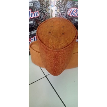 Peci kayu polosan motif terompah