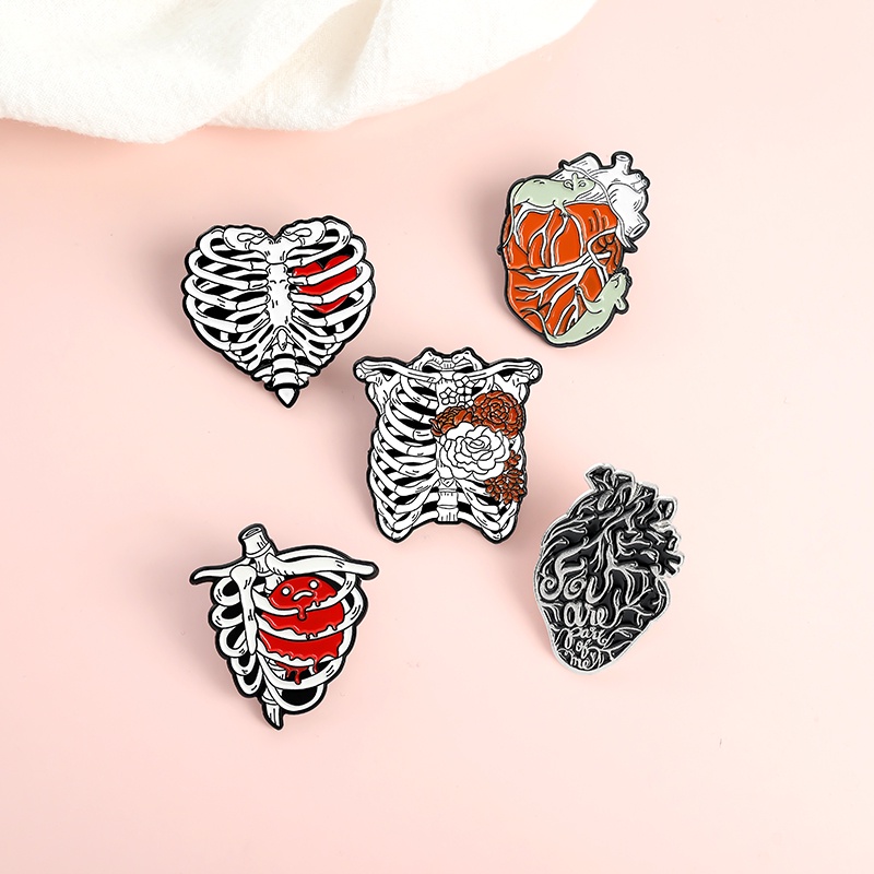 Bros Pin Enamel Bentuk Hati Tengkorak 5 Gaya Punk Untuk Hadiah