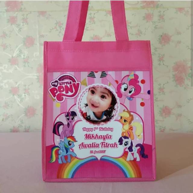 

Tas Kantong Costum