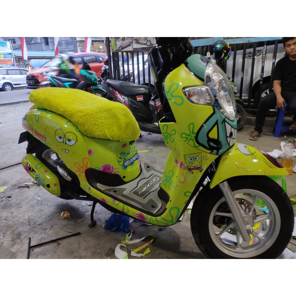 Stiker Scoopy Decal Full Body Premium Yellow Spongebob Glossy DNKZ