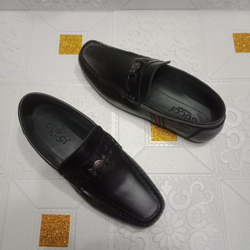 SepatuFormalPria/SepatuKulitAsli/MerekGucci/SepatuKerjaPria/SepatuLoafers/SepatuSlipOnCowok