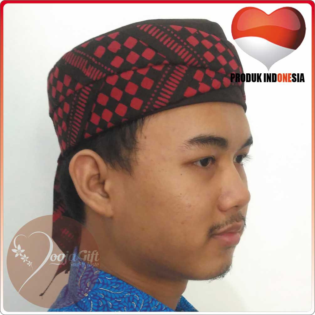 Peci Batik Jogokariyan Motif Poleng Merah Hitam