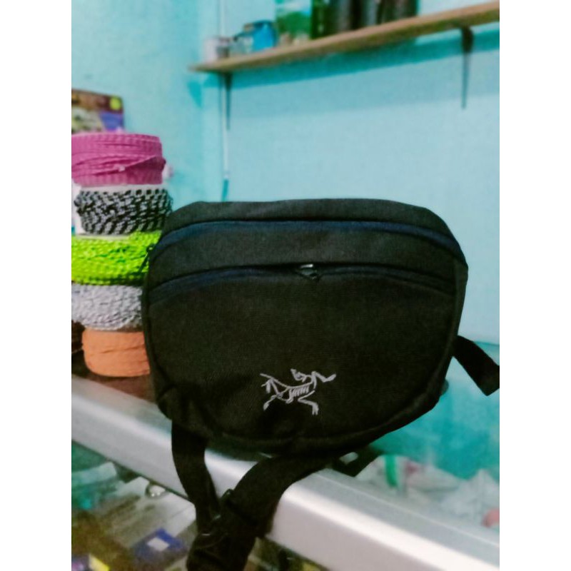 Tas Selempang Pinggang Waistbag Arcteryx