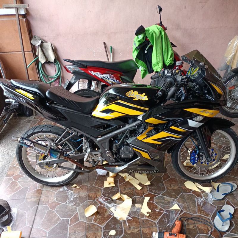 striping sticker les body Kawasaki ninja rr 2015 kuning