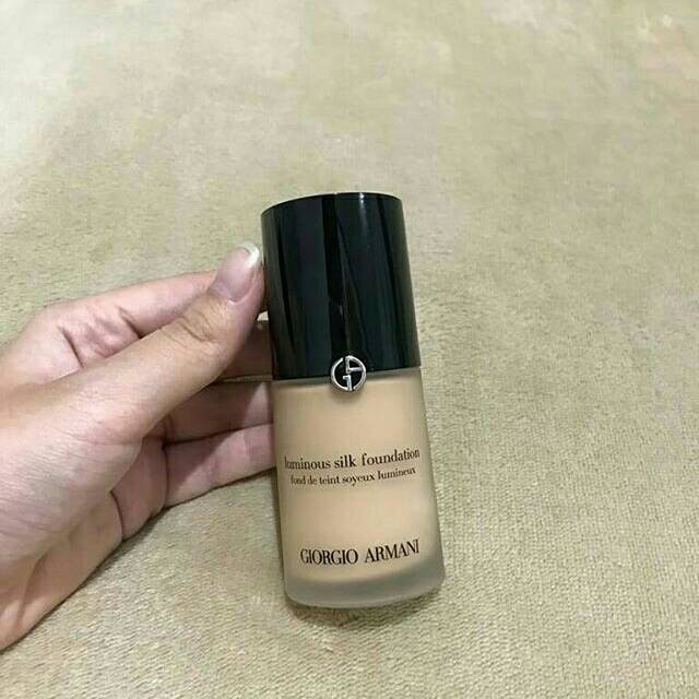 Giorgio Armani Luminous Silk Foundation