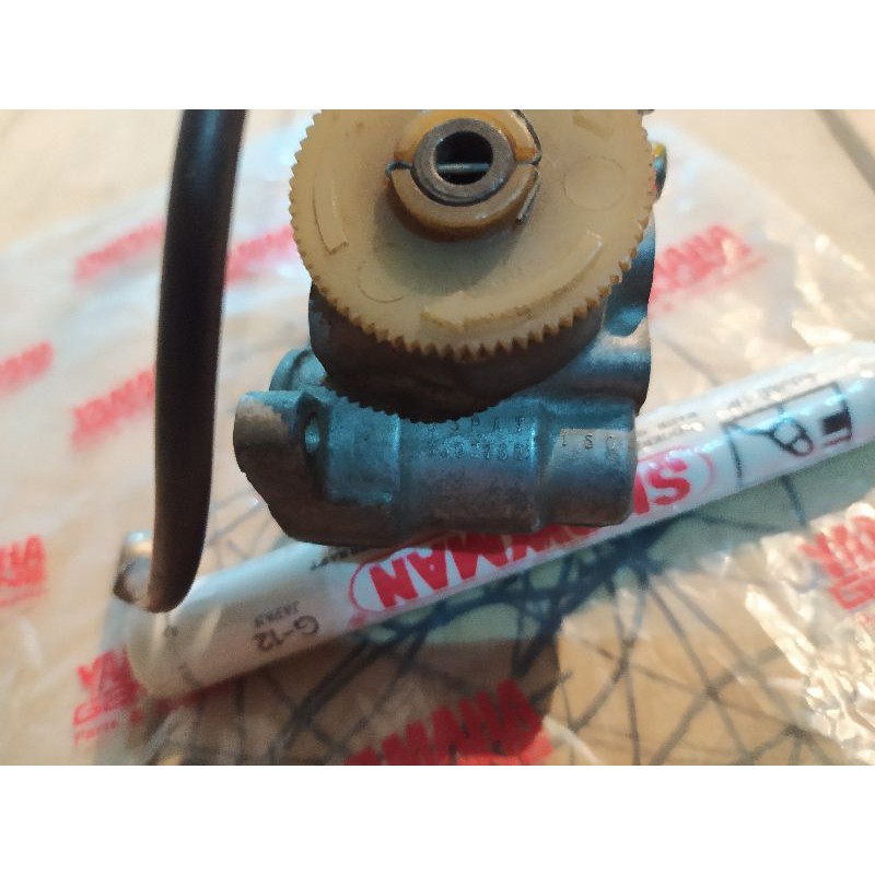 pompa oli yamaha u5 u7 original nos japan