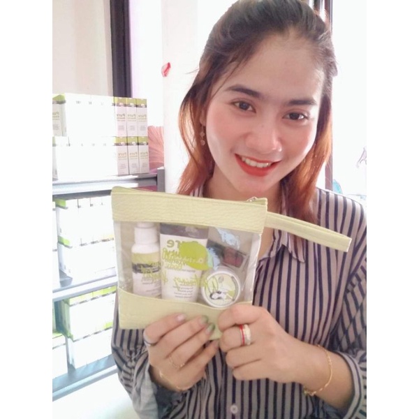 

PAKET HAMPERS LEBARAN HANAAMI