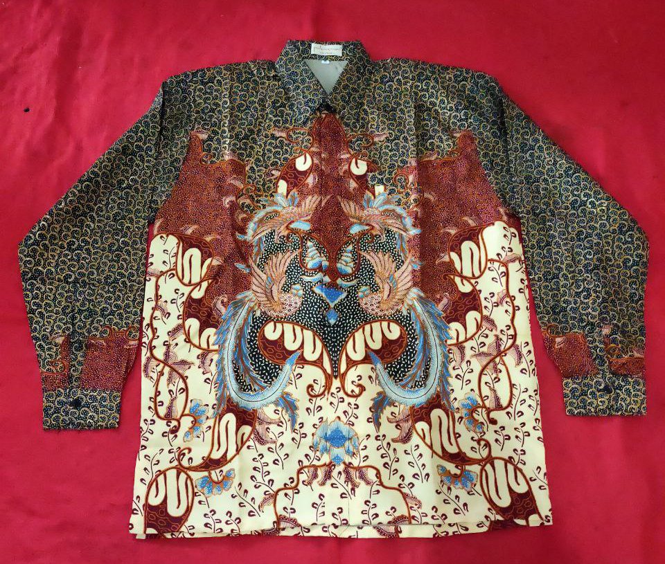 Kemeja Batik Semi Sutra Emboz Exclusive Puring Istimewa Pundak Pakai Busa