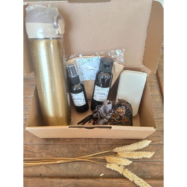 

Hampers murah | Birthday Hampers | Souvenir Ulang tahun | Hampers Corporate | Hampers event Murah
