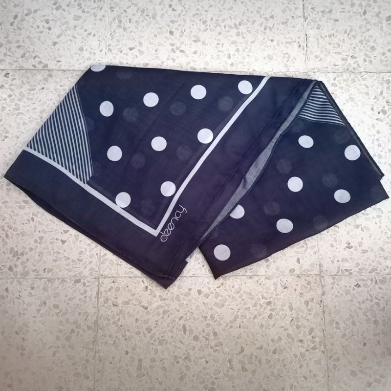 Preloved Kerudung Jilbab Deenay Original warna Hitam