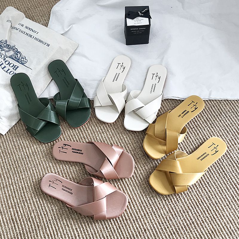 SANDAL WANITA KOREA RINGAN KEREN LENTUR