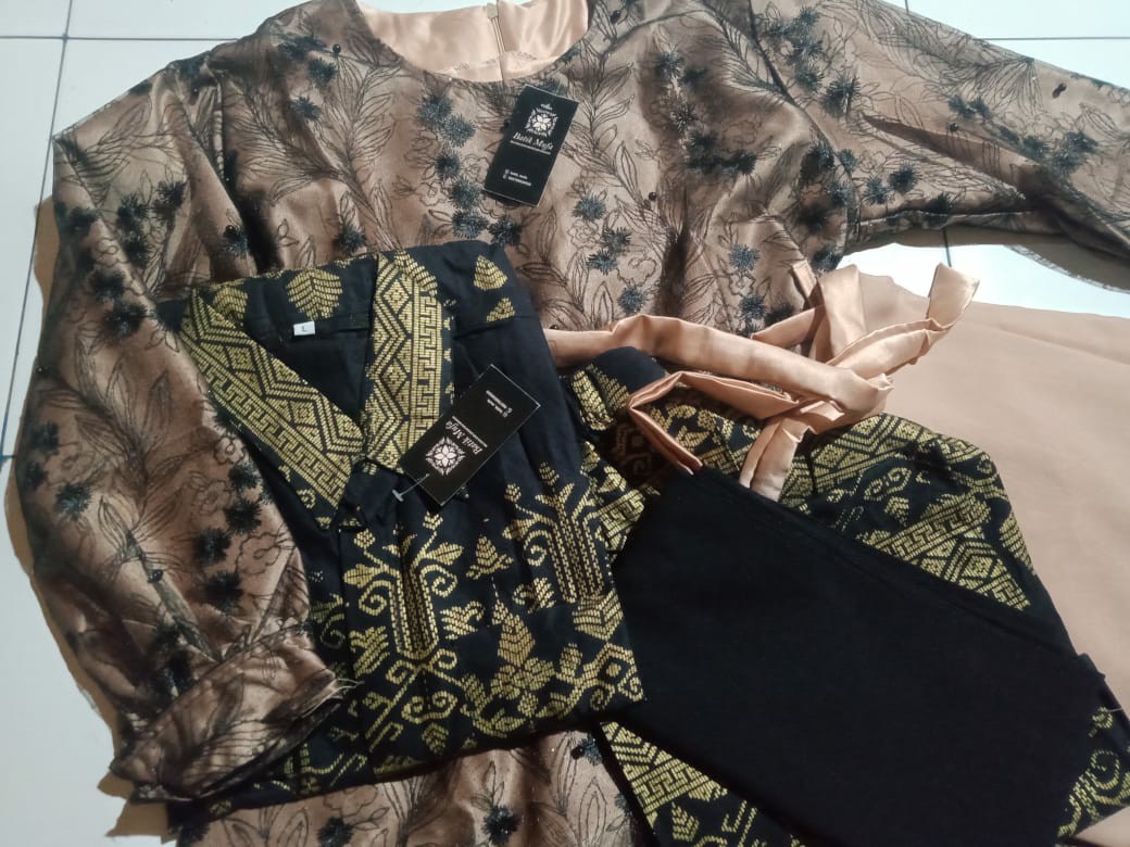 Kebaya Batik Bestseller Couple Nawang Ayu Series (free Hijab)