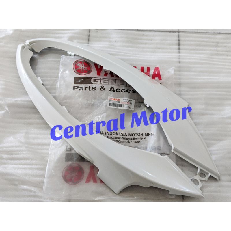 Yamaha Cover Dek Bawah Kanan Kiri Fino 125 FI Putih Original BJ8-F8395-00-P1 BJ8-F837D-00-P1