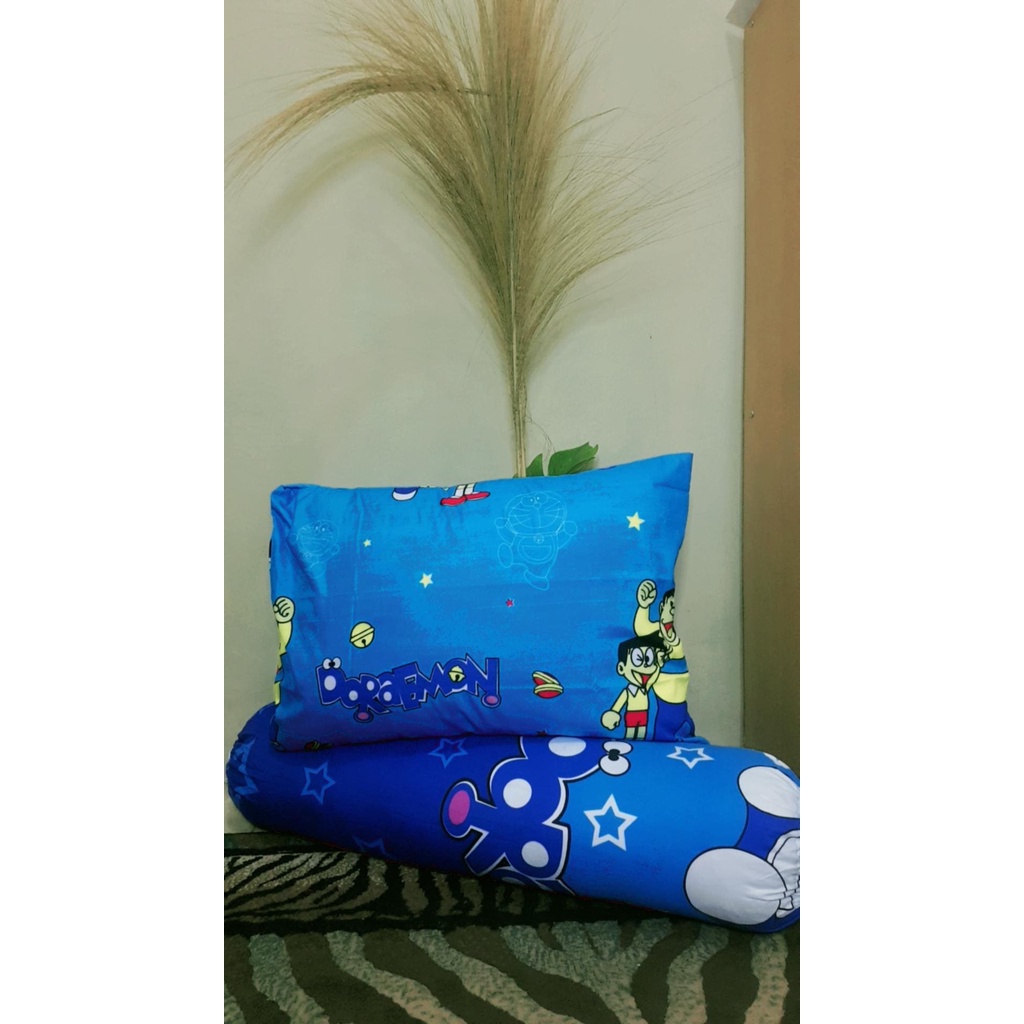 Jual Sarung Bantal Guling Karakter Doraemon