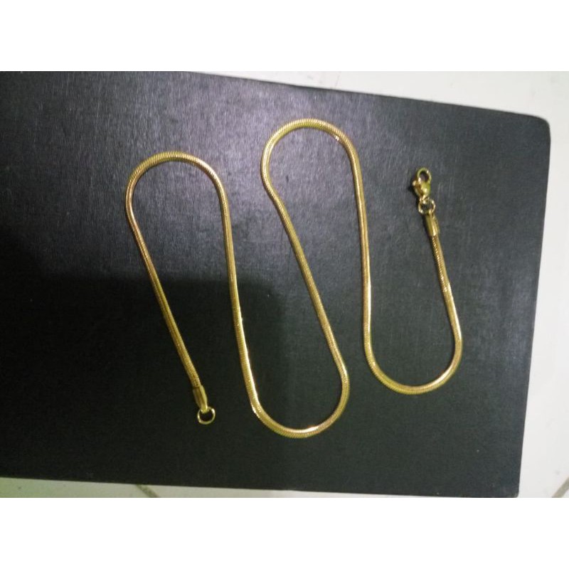 kalung belut pipih gold kalung titanium original