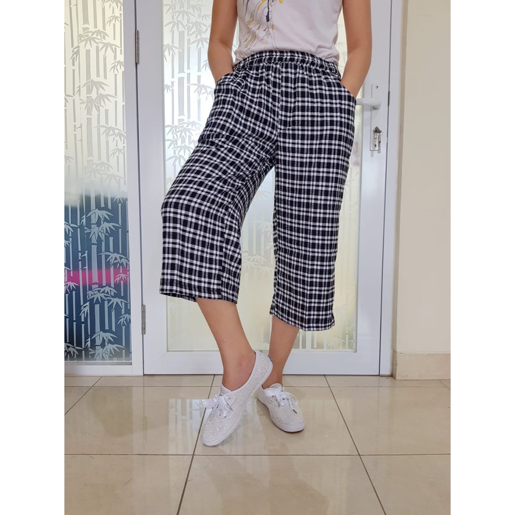 Celana Kulot Wanita Hijab Muslim Kain Flanel Motif Kotak H - Kotak Besar
