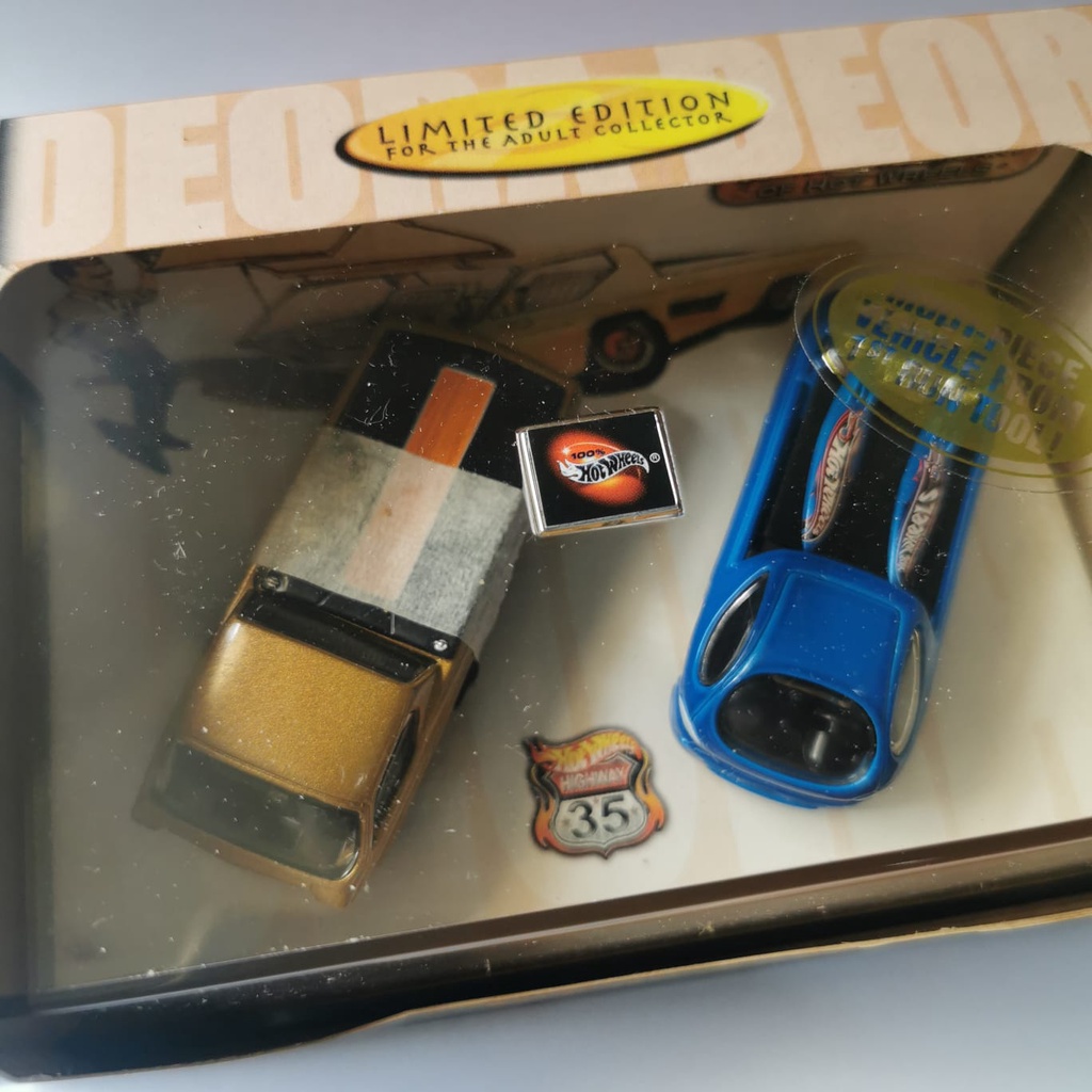 Diecast Hot Wheels DEORA and DEORA II 35th Anniversary of 100% Hotwheels Limited Edition Premium