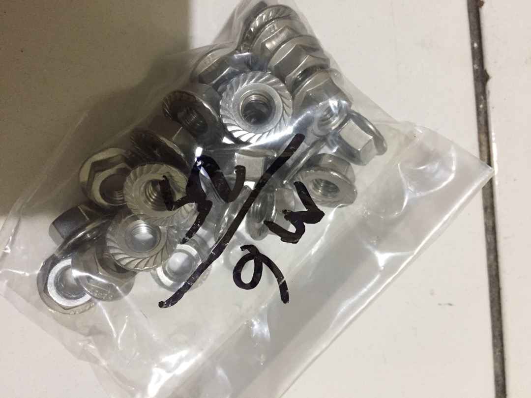 M6 X 1.00 Flange Nut / Mur Topi Stainless Steel 304