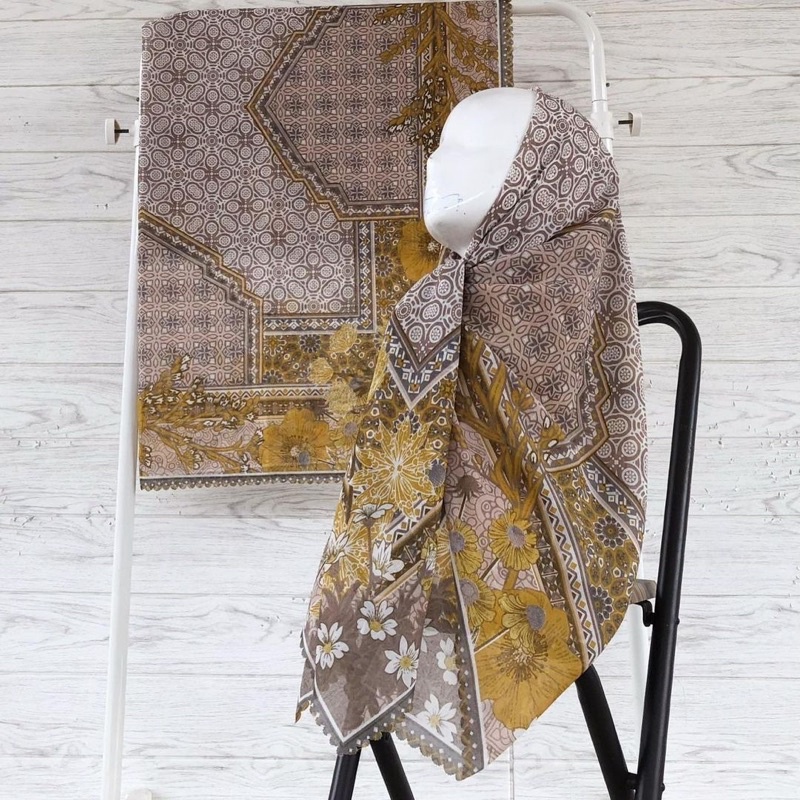 101 -150 KERUDUNG VOAL MOTIF SEGIEMPAT-117