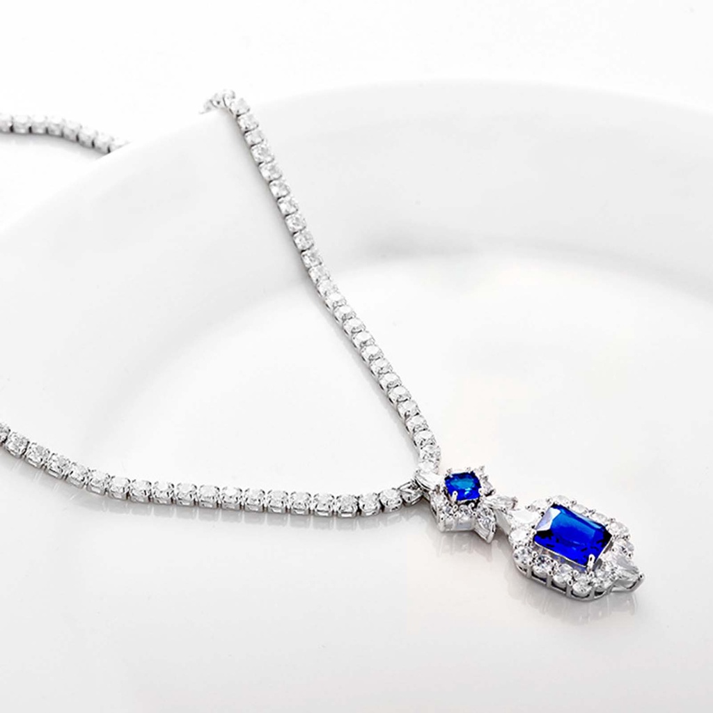 Hu Hu Hu Hu Hu Alat Bantu Pasang Kacamata♡ 1 Set Anting Tusuk + Kalung Rantai Dengan Liontin Kubik Zirkonia Inlaid Untuk Wanita