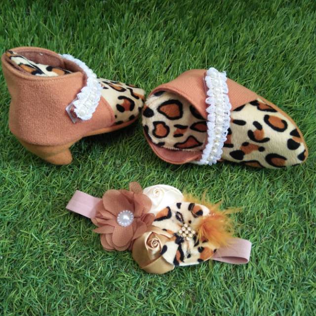 1 set (heelsboot + bando (0-12bln)